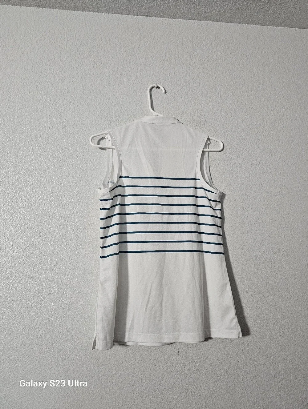 Nike White Sleeveless Tank with Navy Stripes Sz S